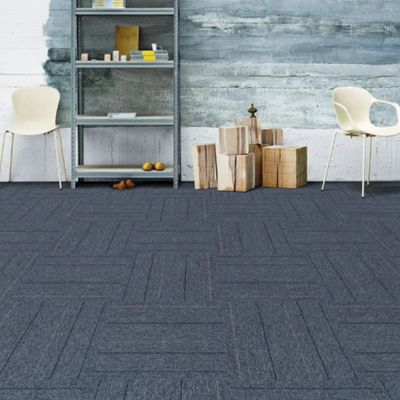 Gewerbliche Bürorteppichte 50x50 mit modernem Stil und modularer PVC-Rücklage von OEM