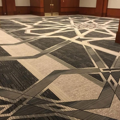 Rechteck 4m Breite 100% Nylon Druck Breitloom Schnitt Stapel Hotelzimmer Teppich im Hotel verwendet