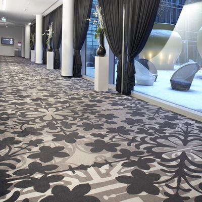 Maßgeschneiderter Blumenmuster Luxus-Wollfußbodenteppich für Hotels und Kinos
