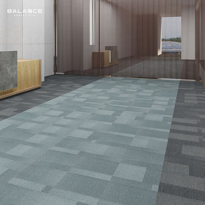 50x50 Nylon-Dichte Gewerbliche Bürokissenfliesen mit mehrstufigen Schleifhaufen