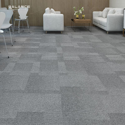 50x50 Nylon-Dichte Gewerbliche Bürokissenfliesen mit mehrstufigen Schleifhaufen
