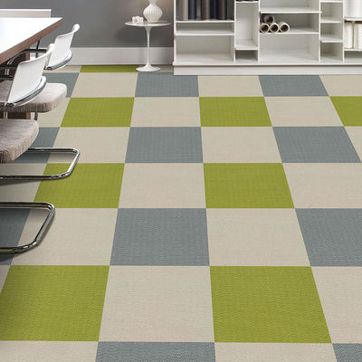 High Quality Teppich Nylon PP Gewerbliche Teppichfliesen für individuelle Dekoration Hotelzimmer