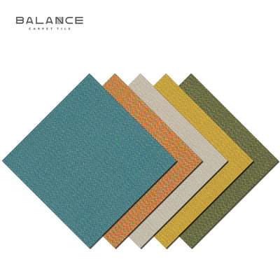 High Quality Teppich Nylon PP Gewerbliche Teppichfliesen für individuelle Dekoration Hotelzimmer