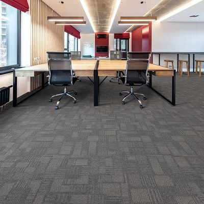 Portale Wasserdichte Nylon quadratische oder rechteckige Form PVC Modular Office Teppich Fliesen 50 * 50cm