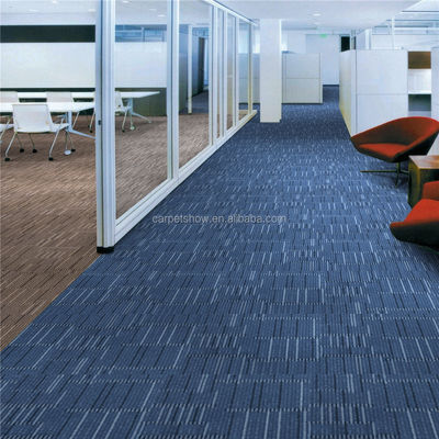 460 g/m2 Stapelgewicht 100% PP Streifen Design Teppichfliese für Büro-Hotelprojekte