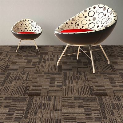 500x500 Hotelteppich mit grünem PVC-Backing und Schleifhaufenbau