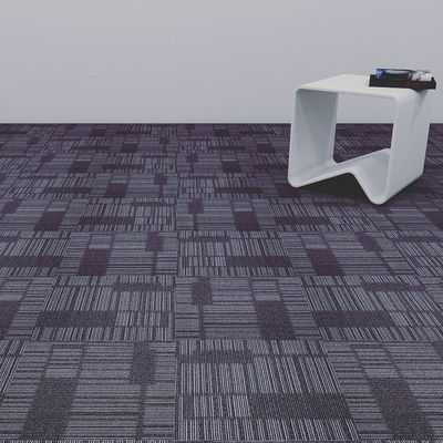Gewerbliche Gebäude Fußbodendekoration Teppich 520g/qm Polypropylen Quadrat Teppichfliese