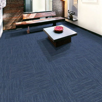 Mittelschicht einfache Linie Stil aus Nylon / PP Büro Teppichfliesen für Zuhause von kundenspezifischen